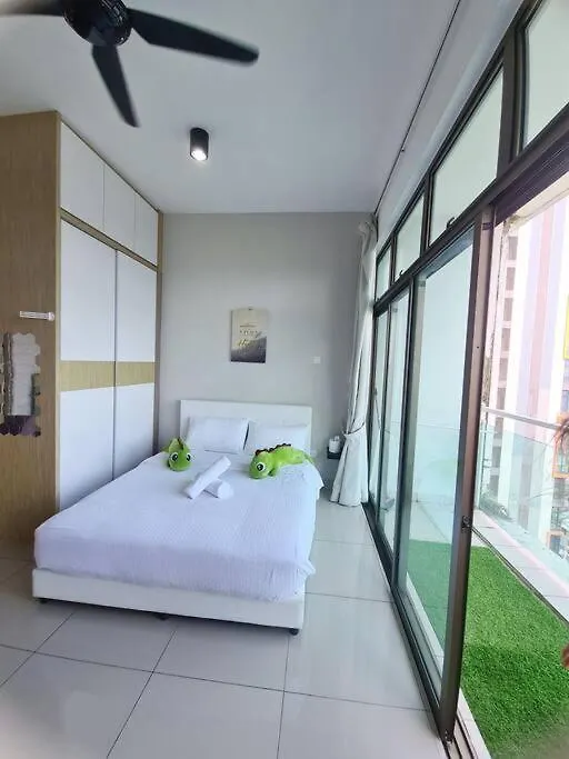 דירה ג'והור בהרו Lovely Studio City View Balcony Palazio Mount Austin By Gdragon Homestay